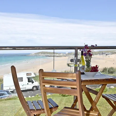 8 * Crantock